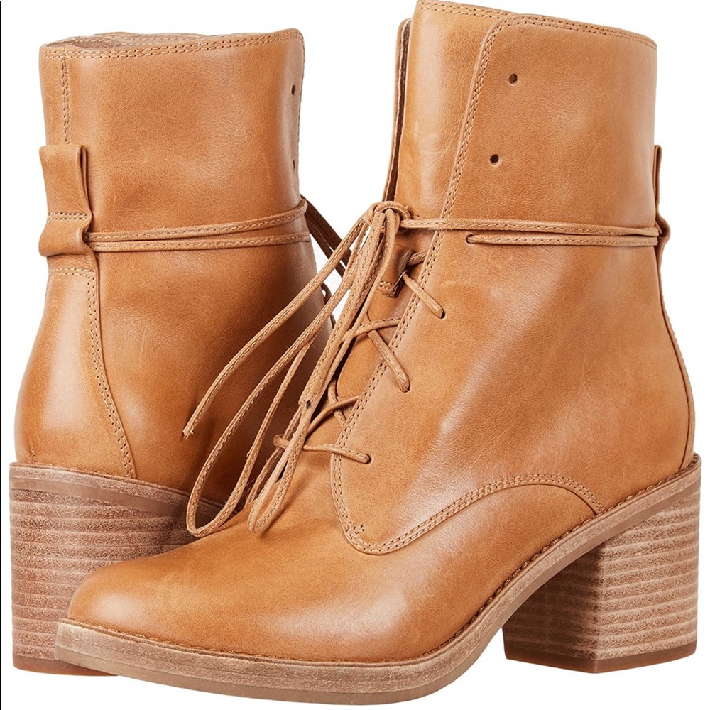 Pre❤️ Ugg Oriana Lace-Up Boots
